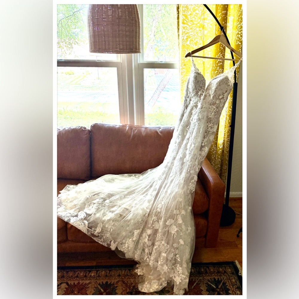 New Lace Fit & Flare Bridal Gown – Size 6 – Ivory over Dark Champagne